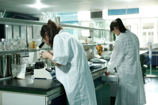 İyi Akıcılık 977051-29-8 Doğal Gıda Emülgatörü Bileşik Kek İyileştirici 4