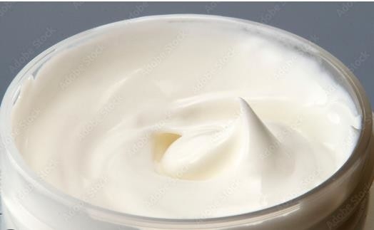Gliserol Monostearate GMS % 40 Tüylüler Balmumu Yağ kozmetiklerinde su için Noniyonik yüzey aktif maddesi